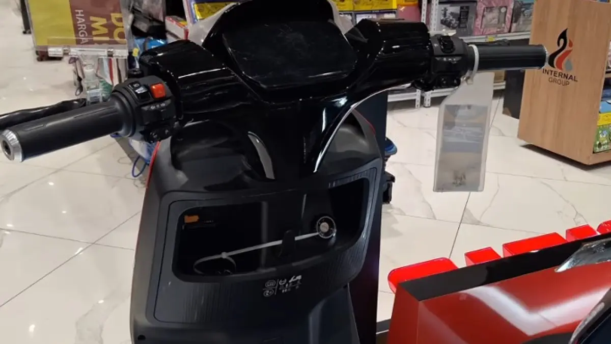 Motor listrik terbaru 2026 makin murah mulai Rp5 jutaan. Simak daftar harga dan spesifikasi motor listrik terbaik tahun ini!
