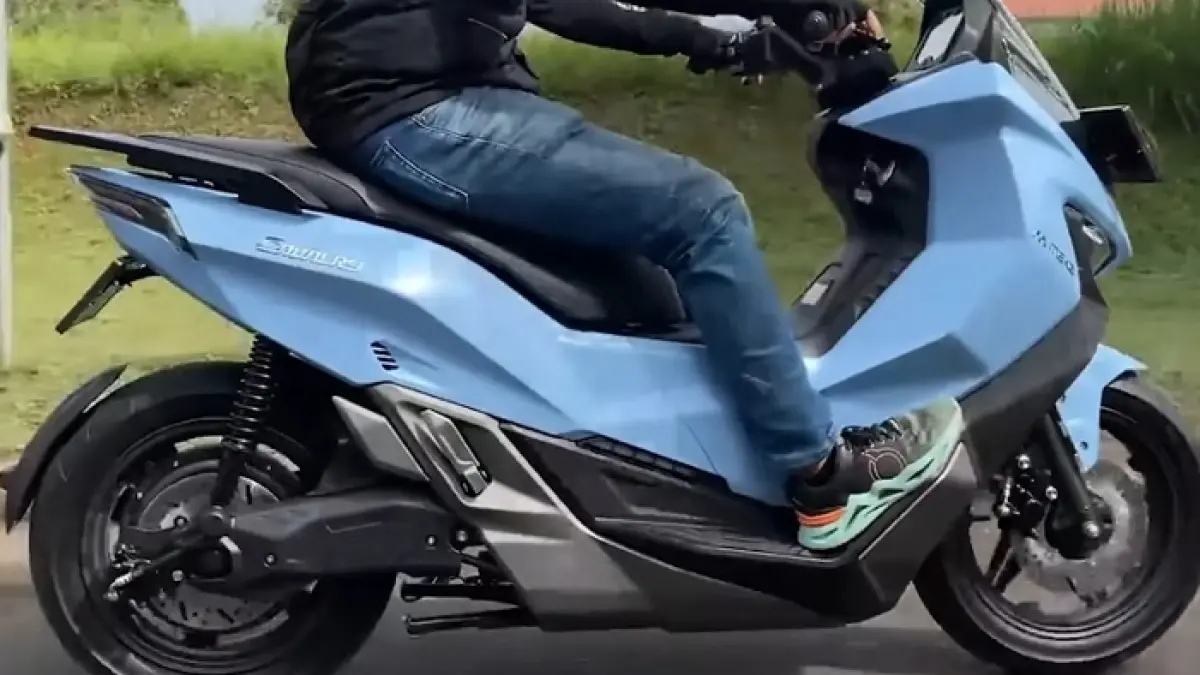 Rekomendasi motor listrik 2026 terbaik dengan jarak tempuh jauh, fitur canggih, dan harga terjangkau. Pilihan ideal untuk mobilitas modern.