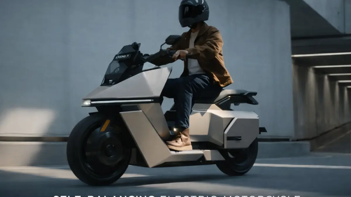 Omo X motor self balancing pertama di dunia meluncur. Bisa berdiri sendiri tanpa kaki, Indonesia jadi target pasar!