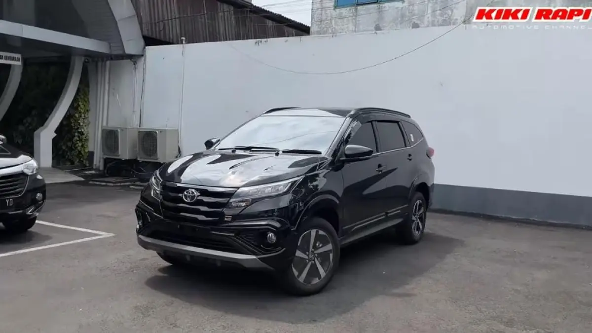 Review Toyota Rush GR Sport manual: SUV sporty 7-seater dengan fitur lengkap dan kabin luas, cocok untuk keluarga Indonesia.