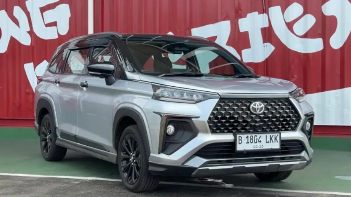 Toyota Velos Hybrid hadir lebih irit dan halus. Simak review lengkap, fitur, performa, dan harga terbarunya di sini!