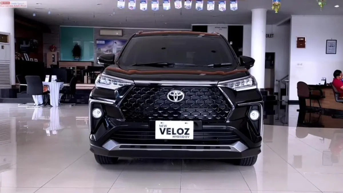 Toyota Velos Hybrid lebih murah dari bensin? Harga Rp303 juta, ini fakta fitur, spesifikasi, dan apakah benar turun harga.