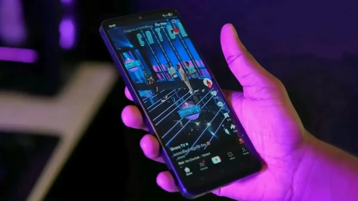 Hp 2 jutaan terbaik 2026 hadir dengan spek gahar, 5G, layar 144 Hz dan baterai jumbo, cocok untuk gaming dan harian.