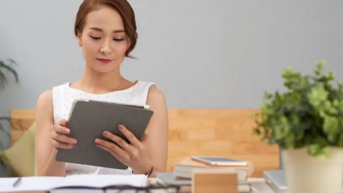 Cari tablet 1 jutaan terbaik Maret 2026? Cek rekomendasi Samsung, Redmi, hingga Honor dengan layar 90Hz & fitur AI untuk belajar dan kerja ringan!