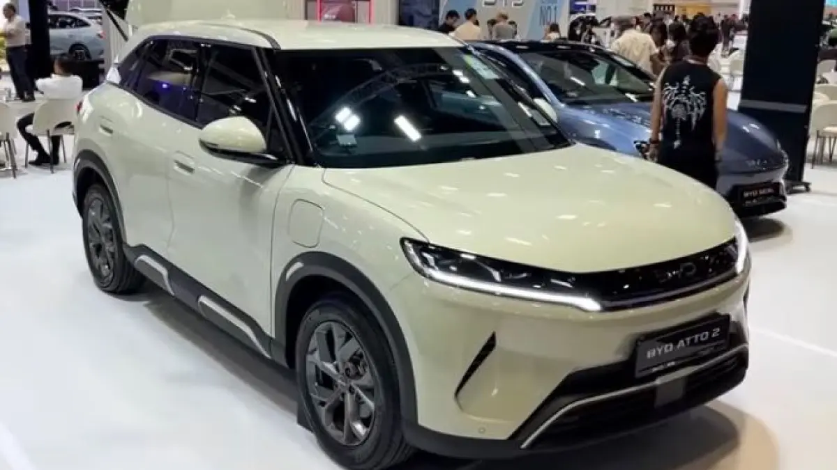 BYD Atto 2 resmi meluncur di Singapore Motor Show 2026! Cek spesifikasi SUV listrik mewah ini, jarak tempuh, dan kualitas interiornya di sini.