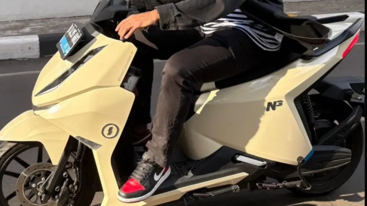 Motor listrik 3 jutaan di IIMS 2026 viral, tapi apakah aman? Ini fakta baterai murah dan risiko yang wajib diketahui.