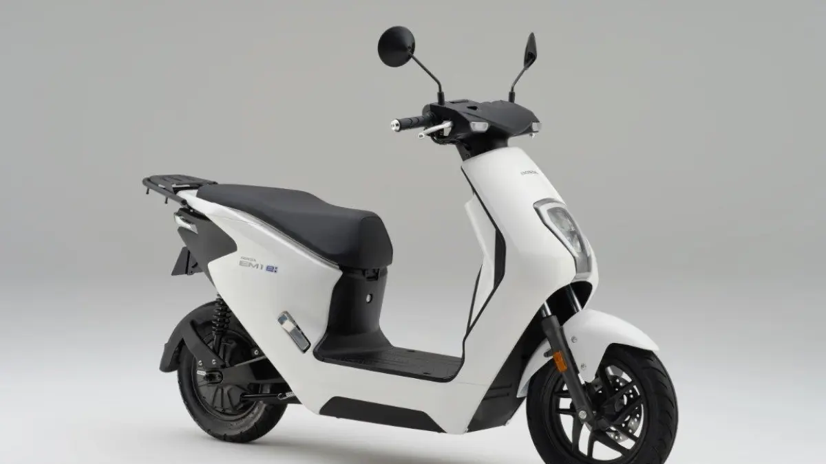 Motor listrik murah 2024 hadir mulai Rp5 jutaan. Volta 401 hingga United MX 1200 jadi incaran dengan fitur lengkap dan pajak ringan.