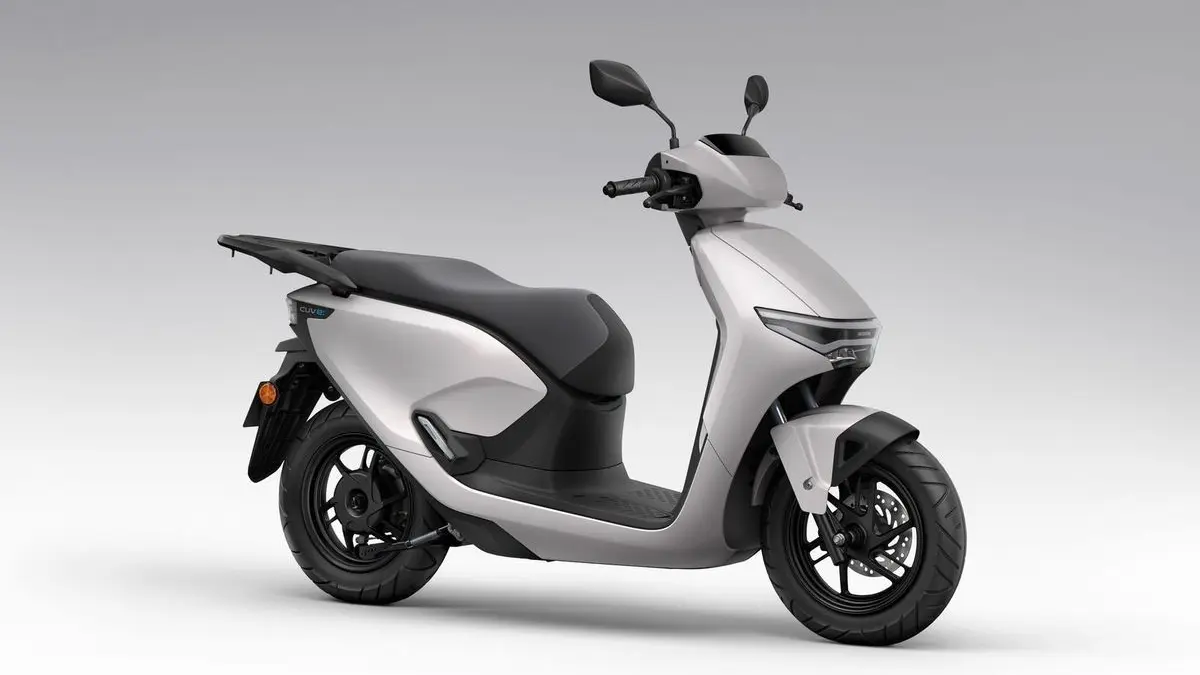 Overo Starir 3 Lit sepeda listrik baterai litium, jarak 120 km, fitur lengkap dan harga Rp9 jutaan. Cocok untuk harian.