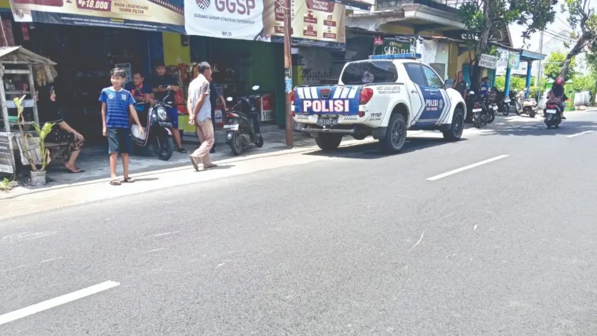 Kecelakaan lalu lintas kembali merenggut nyawa di wilayah Desa Doroampel, Kecamatan Sumbergempol, Tulungagung.