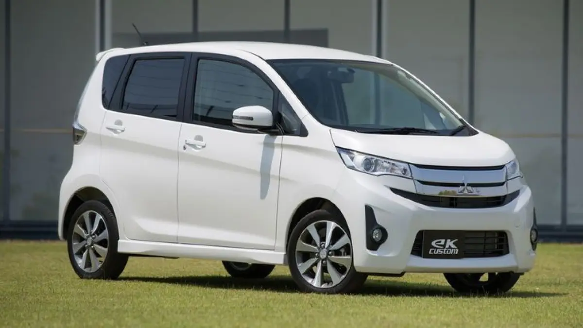 Mitsubishi eK X EV siap masuk Indonesia. Mobil listrik mungil 180 km ini berpotensi jadi pesaing Wuling Air EV, harga jadi kunci utama.