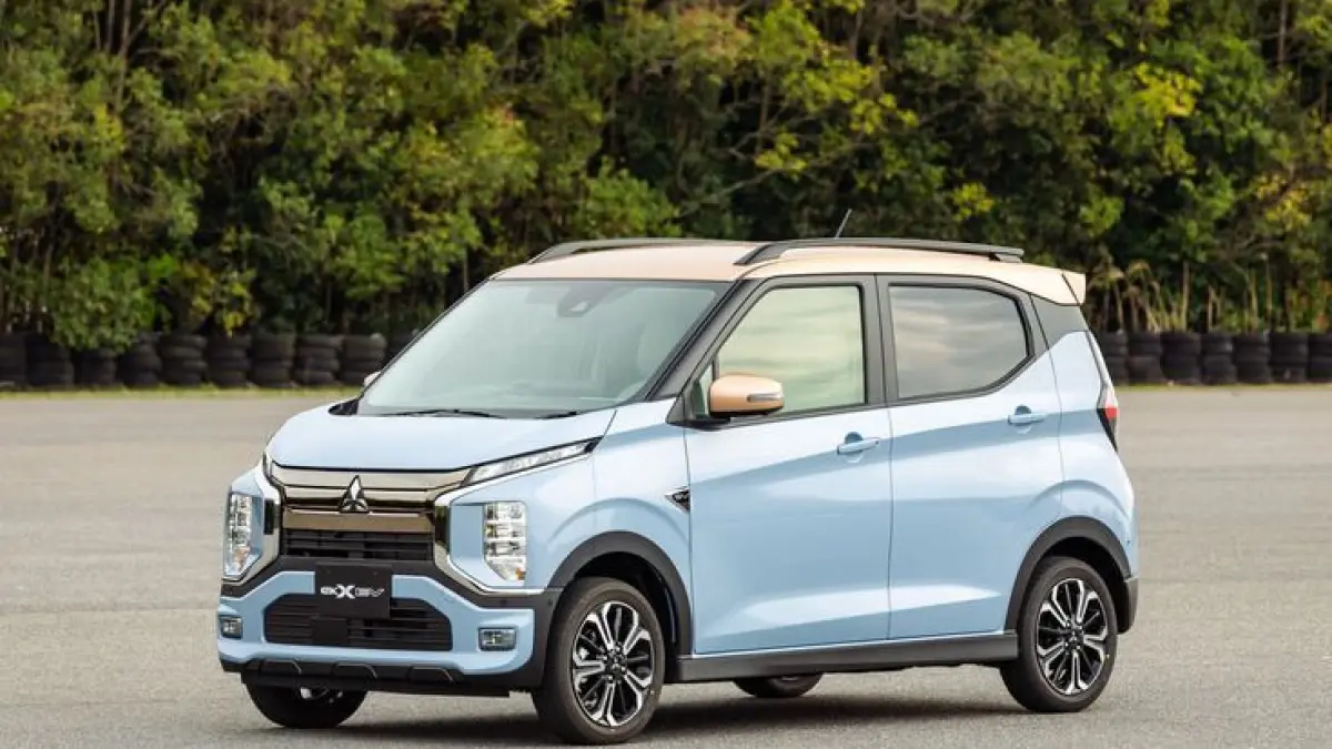 Mitsubishi L100 EV resmi dijual di Indonesia. Mobil listrik niaga ini punya jarak tempuh 180 km dan cocok untuk bisnis perkotaan.