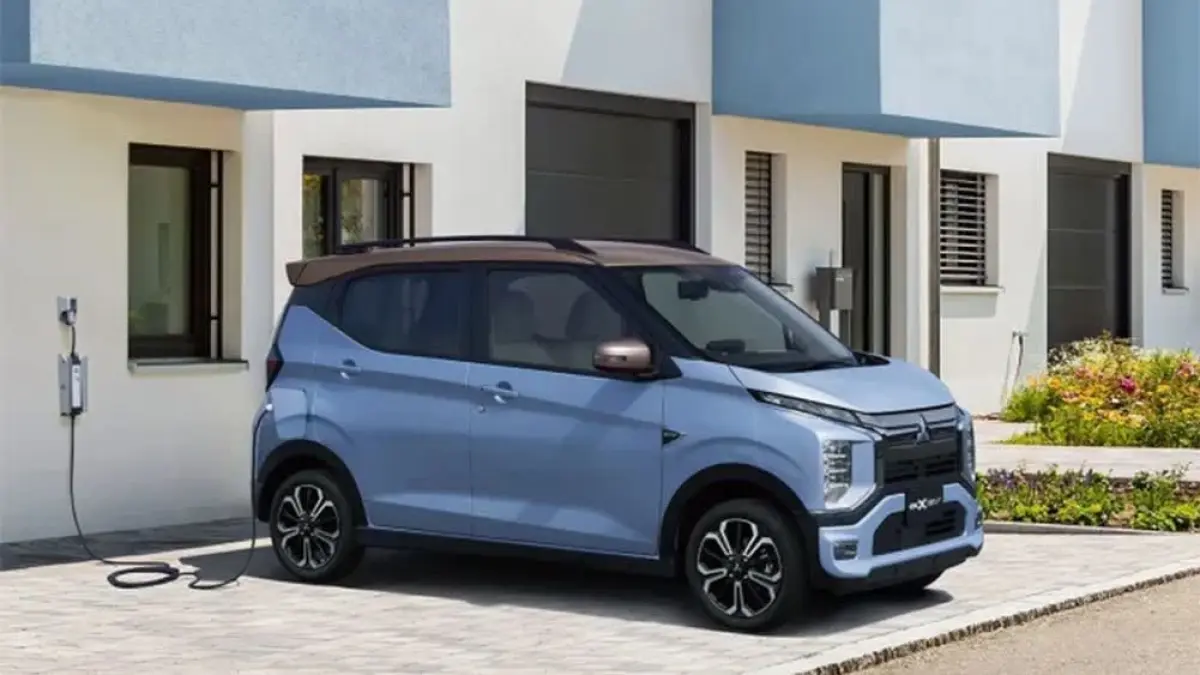 Mobil listrik hatchback Mitsubishi kolaborasi Foxconn hadir dengan desain modern, tenaga 400 HP, dan jarak tempuh hingga 430 km.