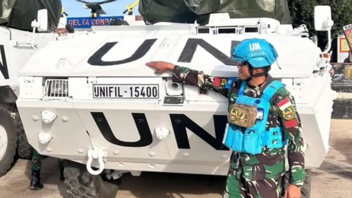 Prajurit TNI asal Kulon Progo gugur di Lebanon akibat serangan artileri. Tinggalkan istri dan anak, duka mendalam bagi keluarga dan bangsa.