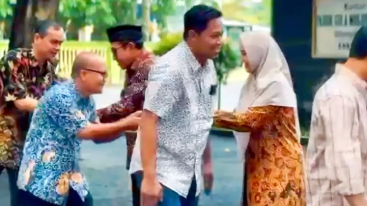 Momen keluarga besar PG Modjopanggoong saling memaafkan dan mempererat kebersamaan demi menyongsong giling 2026 dengan semangat baru.