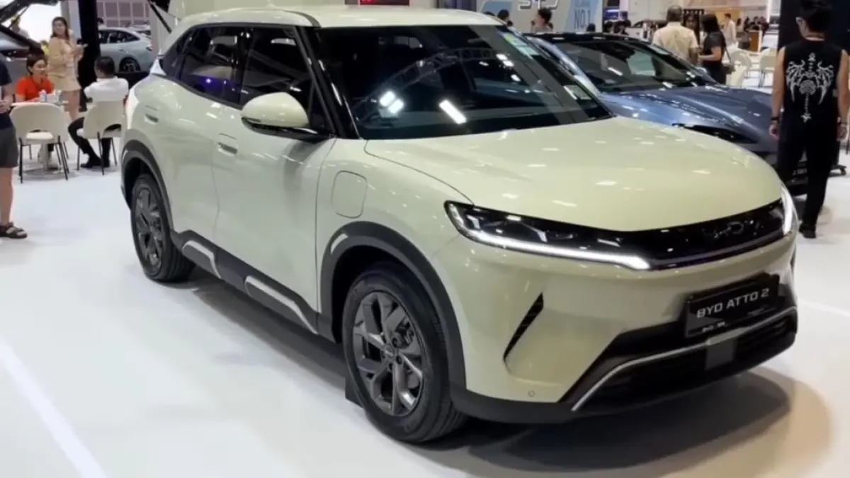 BYD Atto 2 muncul di NJKB, sinyal kuat masuk Indonesia. SUV listrik kompak ini siap jadi primadona baru dengan harga menarik.