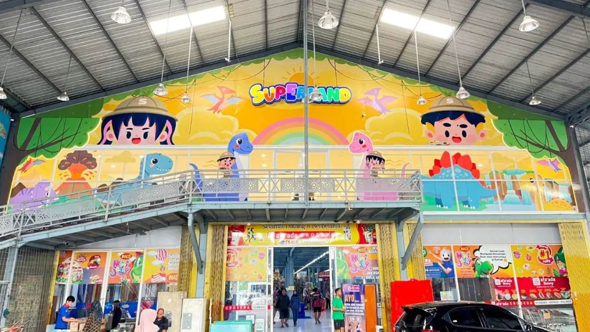 Superland Tulungagung resmi dibuka dan langsung menjadi destinasi favorit baru untuk anak-anak.(DEVRAT RAMANDA/RADAR TULUNGAGUNG)