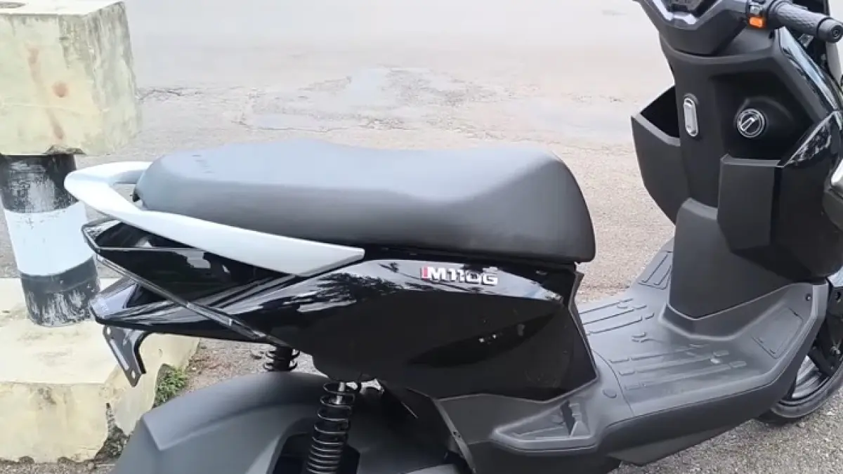 Uwinfly M110G review Indonesia 2026, motor listrik 16 jutaan dengan jarak 100 km dan fitur canggih cocok untuk harian.