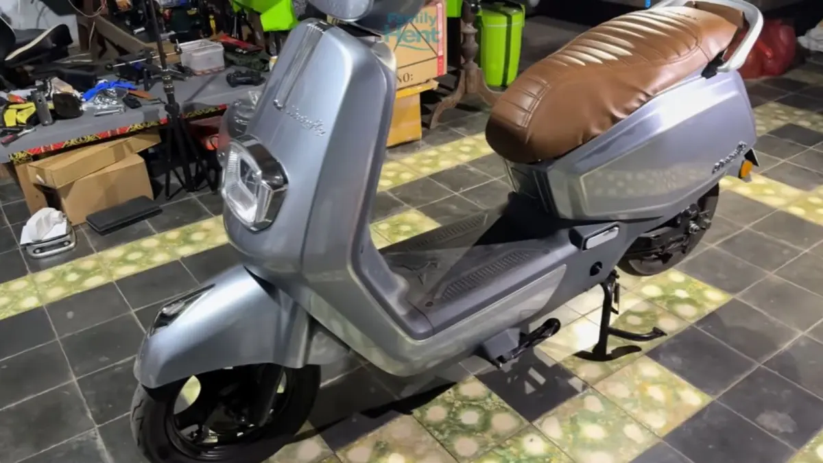 Harga sepeda listrik Uwinfly T70 Rp4,5 jutaan tetap stabil setelah 700 km, unggul dengan baterai lithium dan bagasi luas.
