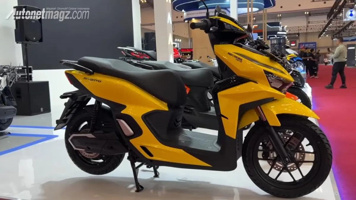Indomobil e-Motor Sprinto motor listrik hadir dengan jarak 110 km, desain sporty mirip Vario, dan fitur touchscreen canggih. Simak detailnya!