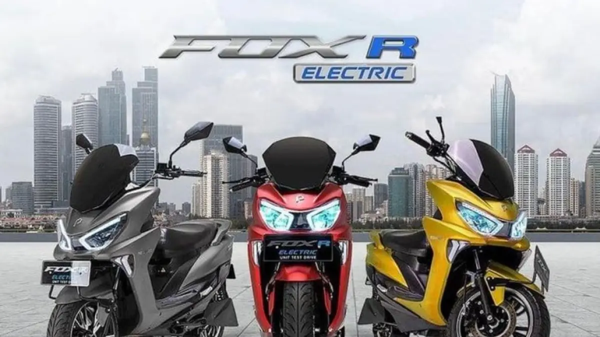Motor listrik mirip PCX, Polytron Fox Air, tawarkan jarak tempuh 130 km, desain bongsor, dan fitur modern. Ini spesifikasi lengkapnya!