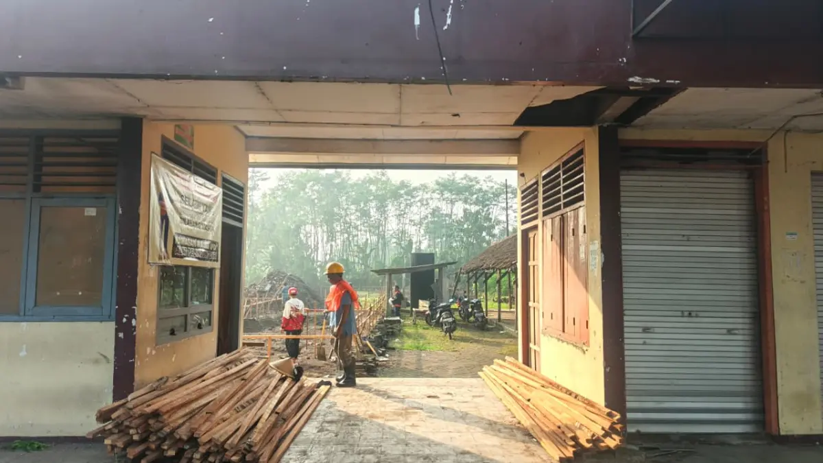 Area Pasar Pojok, Kecamatan Ngantru, Tulungagung, yang disiapkan untuk lokasi Mapolsek Ngantru. Pemkab bakal membangun TPS untuk para pedagang.(KRISNA PAMBUDI/RADAR TULUNGAGUNG)