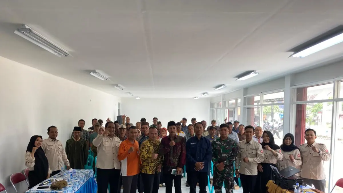 Foto bersama peresmian Gerai Pertanian Koperasi Desa Merah Putih (KDMP) di Desa Ngrance, Kecamatan Pakel, Tulungagung, pada Rabu (8/4/2026).