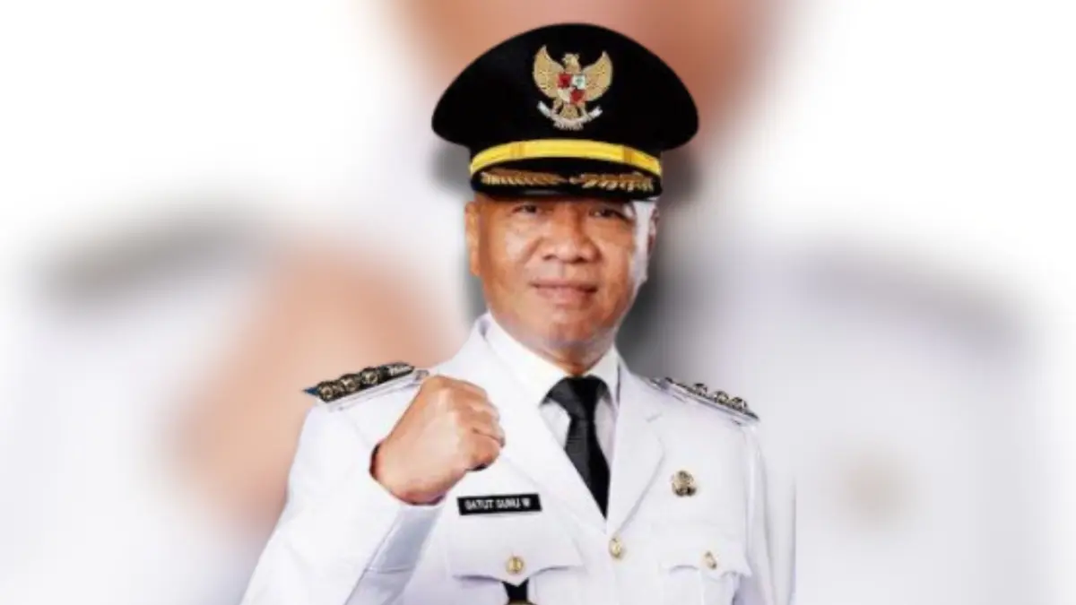 Bupati Tulungagung terbaru tiba di KPK, 13 orang dibawa ke Jakarta. Status hukum hasil OTT segera diumumkan.