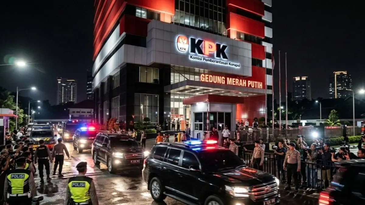OTT KPK Bupati Tulungagung dibawa ke Jakarta, pemeriksaan intensif dimulai, KPK janji ungkap perkembangan kasus.