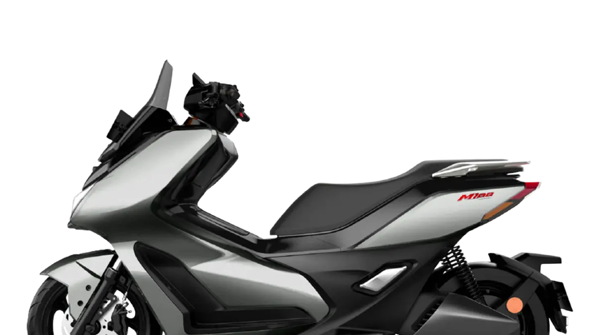 Motor listrik premium terbaik 2026 viral di YouTube, jarak tempuh 150 km dan kecepatan tinggi jadi daya tarik utama.