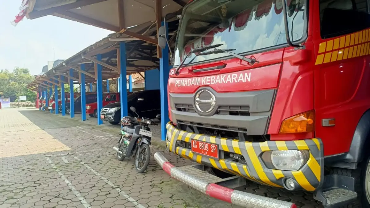 Hingga pertengahan 2026, dinas pemadam kebakaran dan penyelamatan (damkarmat) mencatat 68 kejadian kebakaran. (RAHIIQ AL BACHRI/RADAR TULUNGAGUNG)