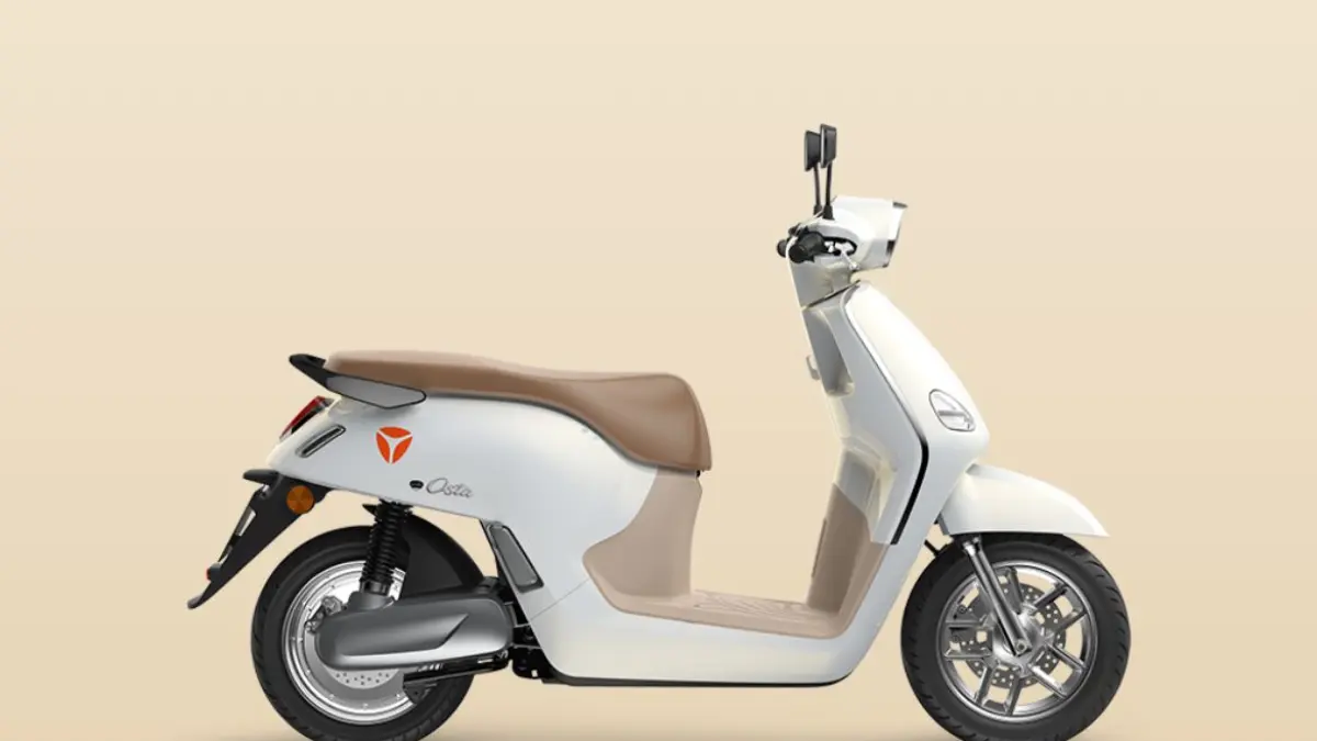 Yadea Osta motor listrik 150 km hadir dengan fitur canggih, GPS, dan garansi 5 tahun. 