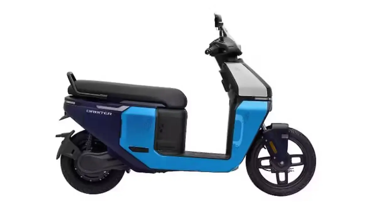 Harga TVS Orbiter Indonesia diprediksi Rp45-75 juta, motor listrik futuristik dengan fitur canggih siap bersaing.