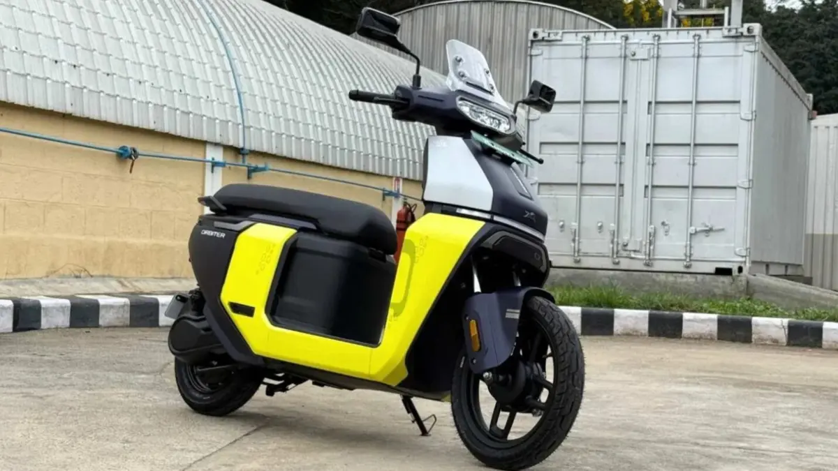 Harga TVS Orbiter Indonesia diprediksi Rp45-80 juta, motor listrik futuristik dengan teknologi canggih siap masuk pasar.