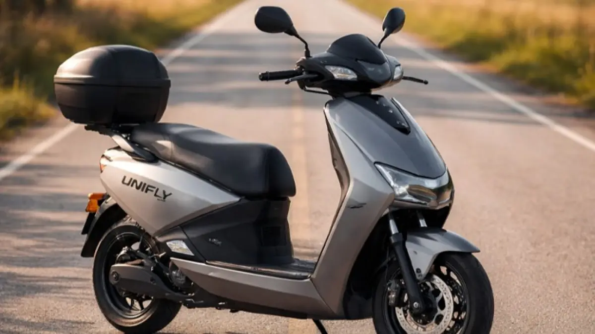 Test ride Overo Sterr 5 Lit buktikan performa kuat, fitur TCS, dan kecepatan tinggi. Sepeda listrik rasa motor terbaik 2026. Ilustrasi Gemini AI