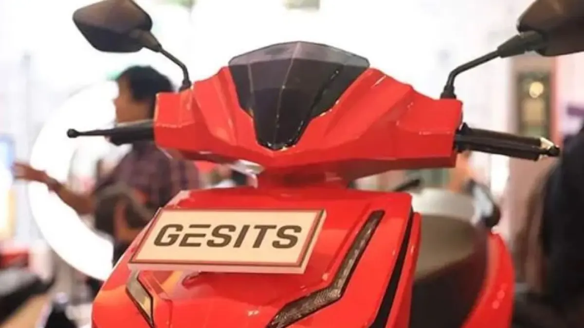 Cek spesifikasi Gesits G1 terbaru! Motor listrik lokal dengan top speed 70 km/jam dan jarak tempuh hingga 100 km. Solusi hemat bensin tahun 2026!