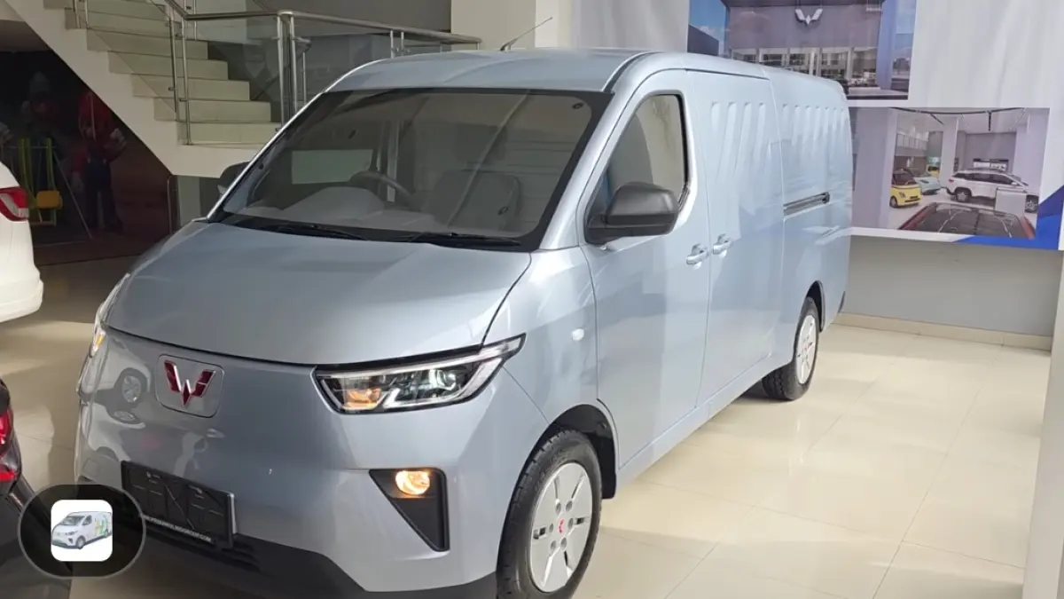 Wuling Mitra EV Blind Van 2025 hadir dengan jarak 400 km dan harga Rp358 jutaan, cocok untuk mobil niaga listrik usaha.