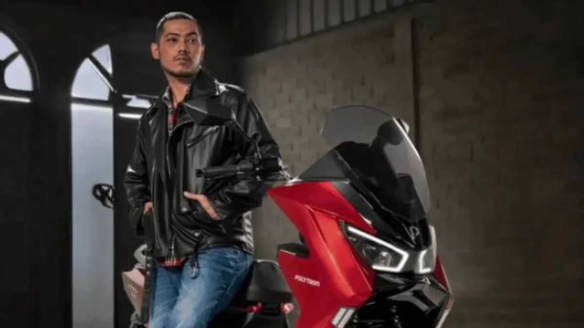 Polytron Fox 350 hadir dengan fitur canggih dan harga mulai Rp15 jutaan. Simak spesifikasi motor listrik rasa maxi skutik yang irit dan bertenaga ini! (pinterest)