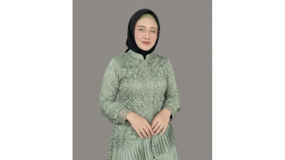 drg Ade Yuly Harizca: Senyum berani itu simbol kekuatan dan kepercayaan diri perempuan, walaupun dalam kondisi apa pun.