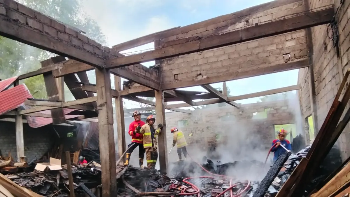 Salah satu rumah warga Tulungagung yang terbakar beberapa waktu lalu.(DPKP UNTUK RADAR TULUNGAGUNG)