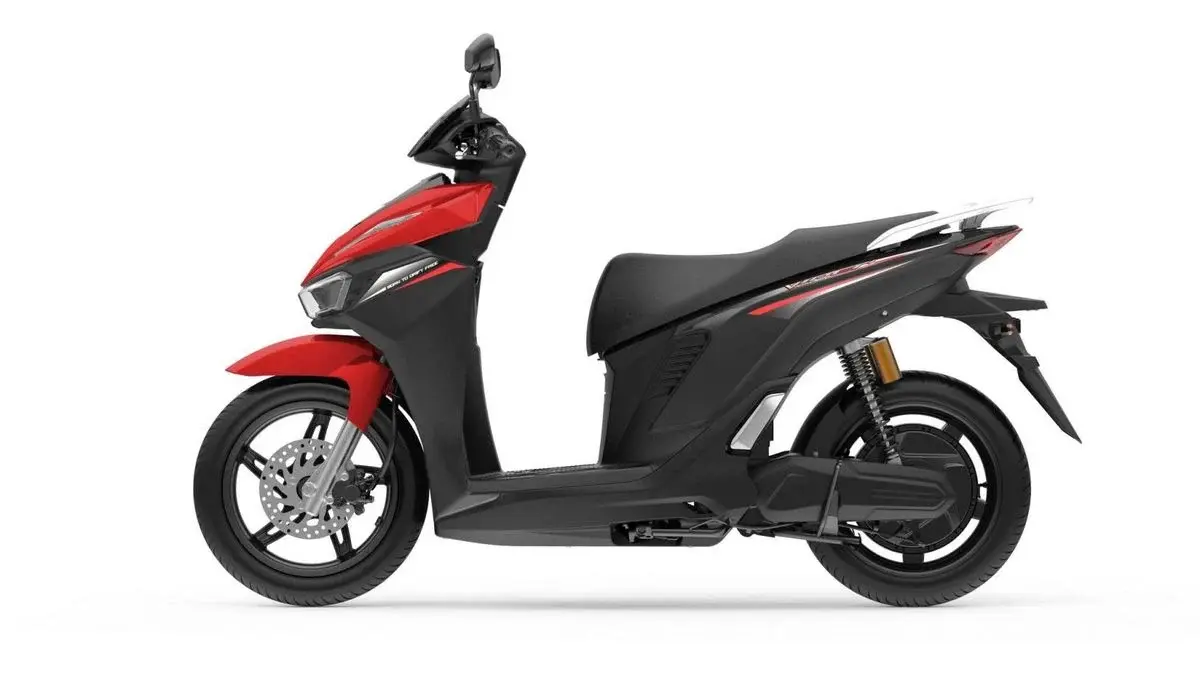 Motor listrik VinFast Viper 2026 Rp10 jutaan hadir dengan dual baterai, fast charging, dan fitur modern, cocok untuk mobilitas harian. (Google)