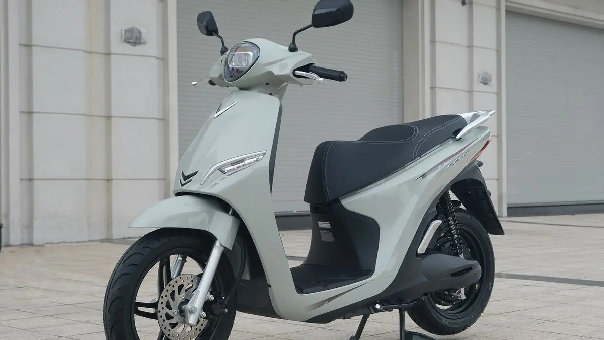 Motor listrik VinFast Viper dan Evo 200 hadir di Indonesia dengan jarak tempuh hingga 200 km dan harga lebih murah lewat sewa baterai.