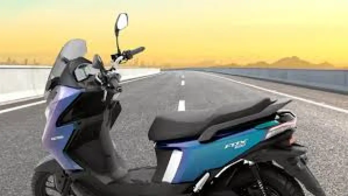 Polytron Fox 350 vs M100 dibandingkan lengkap. Adu harga, baterai, kecepatan, dan kenyamanan. Mana motor listrik terbaik?