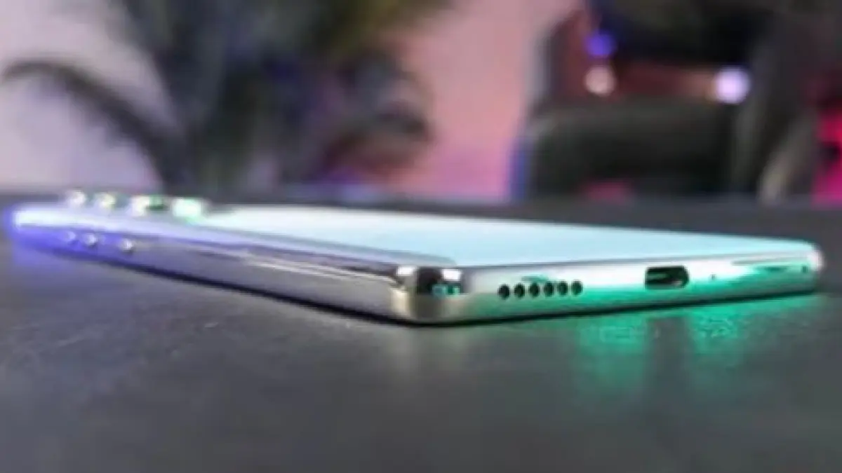  Cari HP Tecno terbaru April 2026? Cek rekomendasi 10 HP Tecno spek tinggi, layar AMOLED 144Hz, dan baterai 7000mAh dengan harga paling terjangkau!(screenshot youtube)
