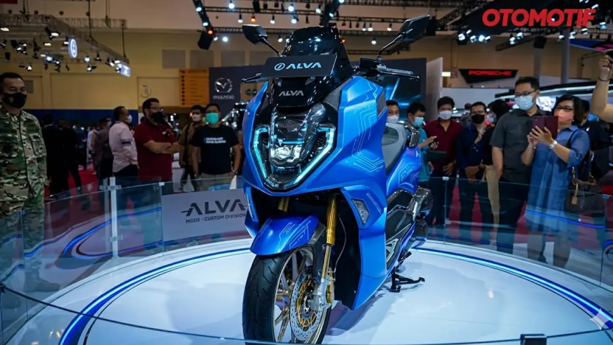 Review Alfa One motor listrik dengan kecepatan 90 km/jam dan harga Rp34,9 juta. Desain futuristik dan fitur canggih bikin penasaran