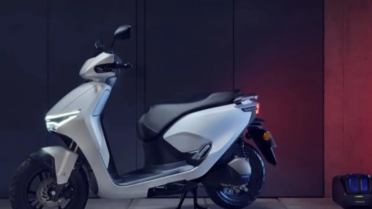 Review Tirano motor listrik Indomobil selama 1 minggu, tampil beda dengan desain adventure dan fitur canggih harga Rp25,9 juta.