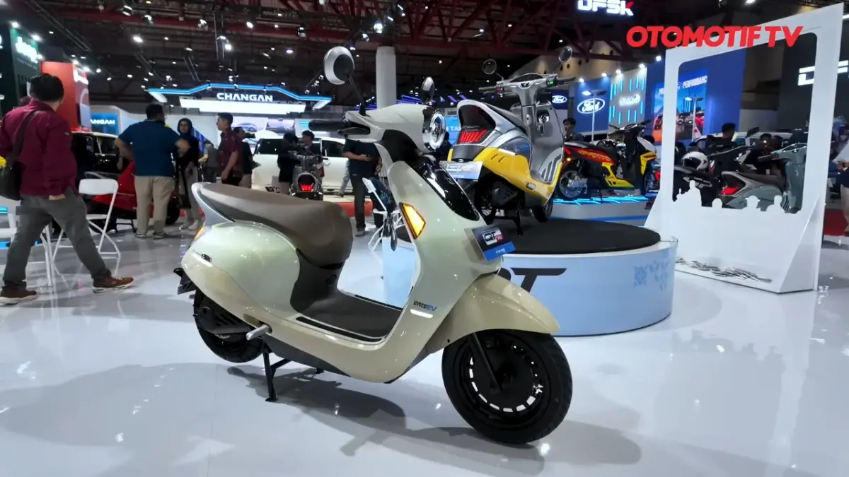 Indomobil E-Motor Cutie meluncur di IMS 2026, motor listrik Rp15 jutaan dengan desain imut, fitur canggih, dan jarak tempuh hingga 135 km.