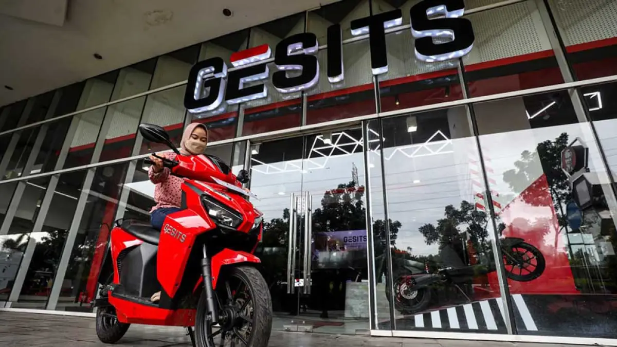 Gesit GK5 comeback dengan teknologi Korea, tapi tak dijual umum. Simak spesifikasi, performa, dan fakta unik motor listrik ini!