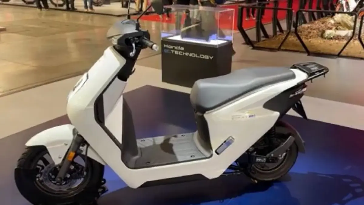 Harga Honda EM1 e: kini turun jadi Rp22 jutaan! Simak review lengkap motor listrik Honda ini, mulai dari performa hingga fitur baterai swap yang praktis. (screenshot instaram)