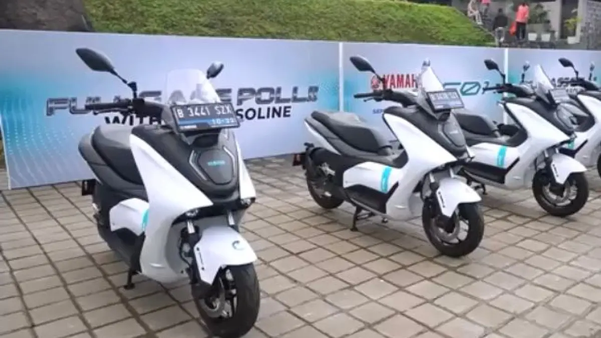Intip performa Yamaha E01, motor listrik rasa NMAX yang punya torsi gila 30,2 Nm dan fitur canggih. Simak review lengkapnya di sini!
