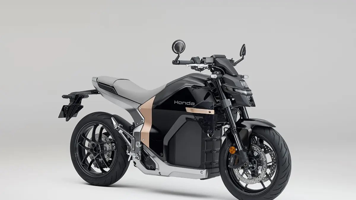 Honda WN7 debut di EICMA 2025, motor listrik setara 600 cc dengan jarak tempuh hingga 200 km dan teknologi canggih.